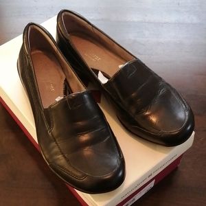 Naturalizer Channing Black Leather Loafer